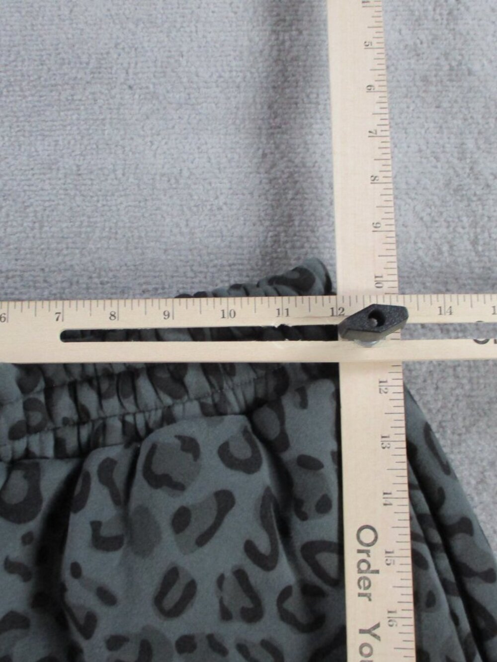 Comfrt Sweatpants Womens Small Panther Print Gray Black Minimalist Straight Leg - Picture 8 of 13